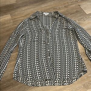 Stylish Black and White Women's Top 💥